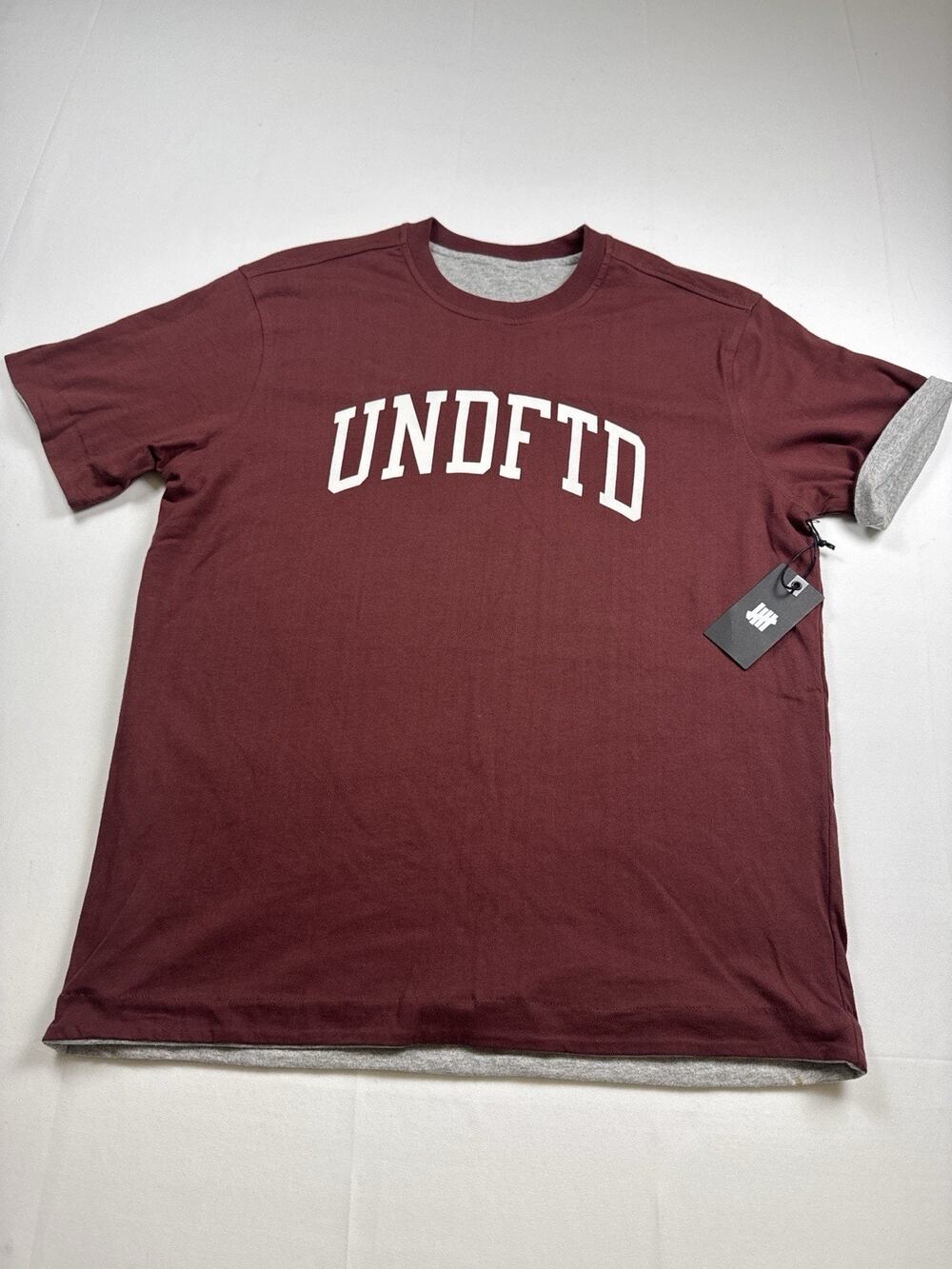 Undefeated UNDFTD Reversible Crew T Shirt Small Red NWT Streetwear
